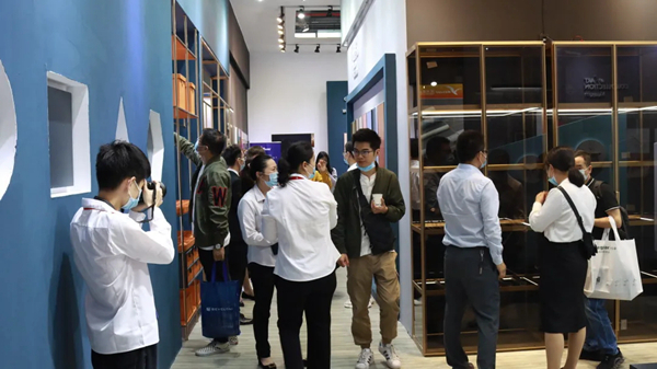 鸿景源五金：2021广州国际家具博览会正在火热进行